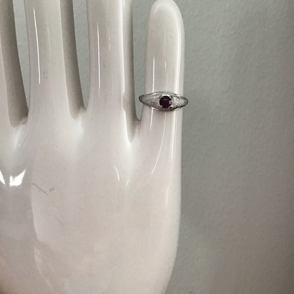 Sterling Silver Ring with Garnet Setting - Picture 2 of 10
